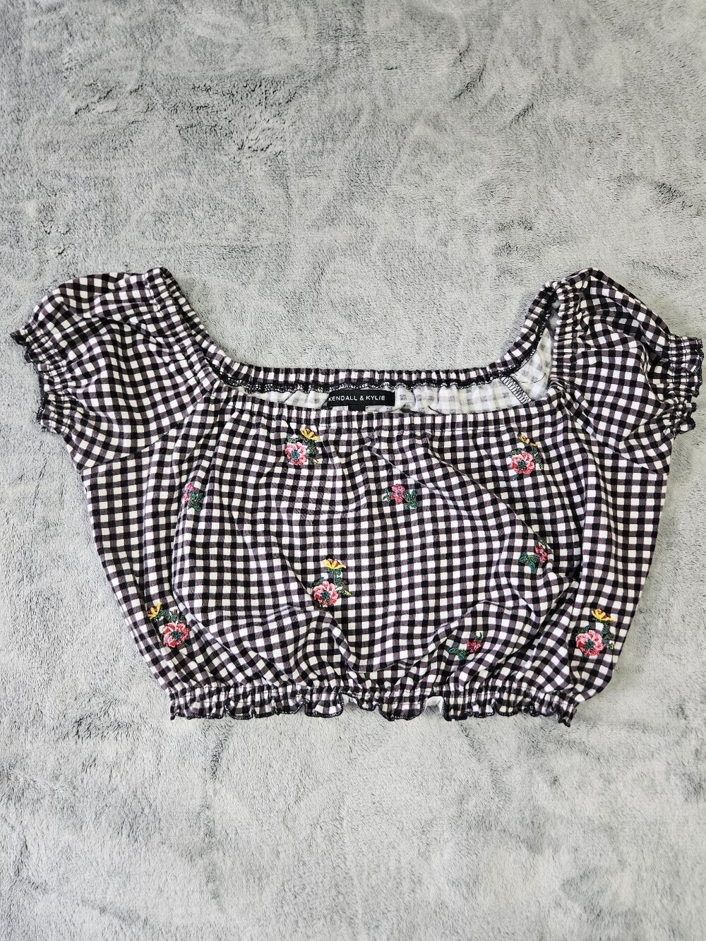 0208 Kendall & Kylie Gingham Floral Embroidered Puff Sleeve Crop Top Medium